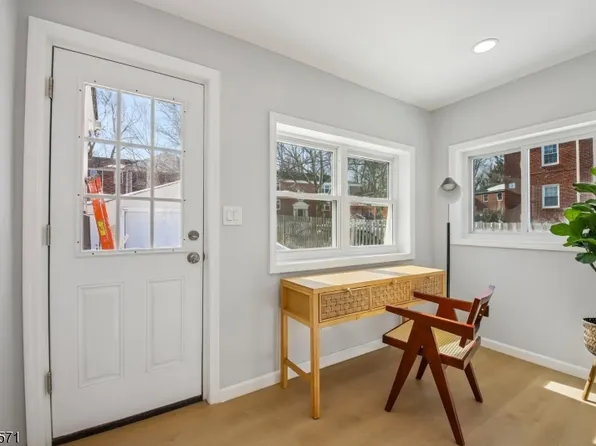 20 Edgar St, Summit City, NJ 07901