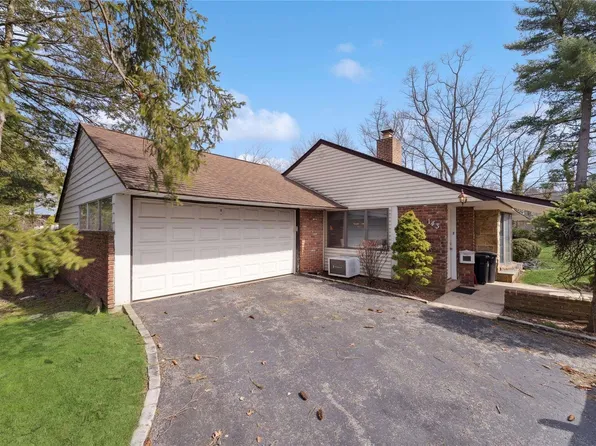 143 Parkway Drive, Roslyn Heights, NY 11577