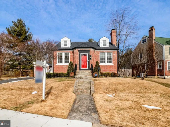 6070 Wooten Dr, Falls Church, VA 22044