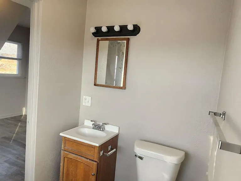 808 Bancroft St #1 — Photo 3