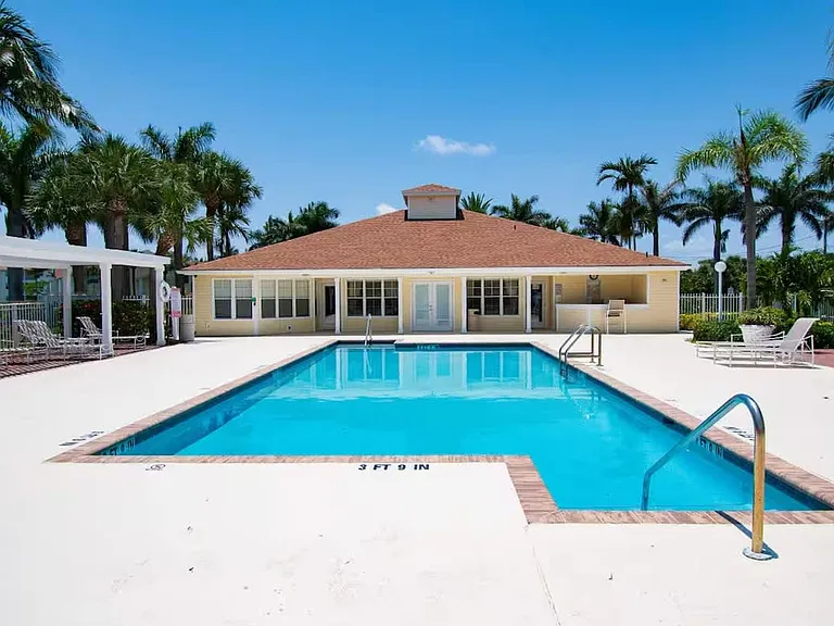 650 Island Club Ct #2-ID1044347P — Photo 10