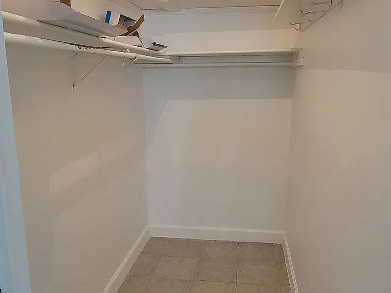 911 Washington Ave #118 — Photo 12