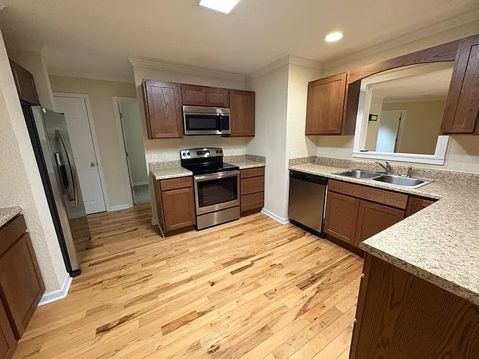 101 Imperial Dr — Photo 17