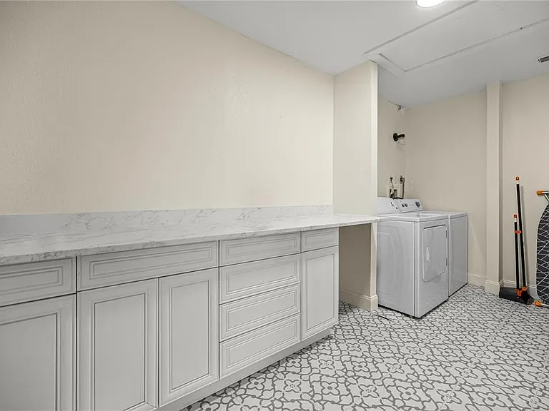 1408 NE 42nd Ave — Photo 37