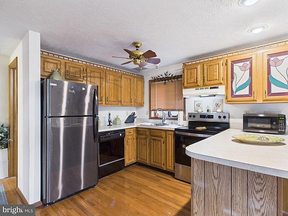 3rd image of 119 Chitimacha Dr