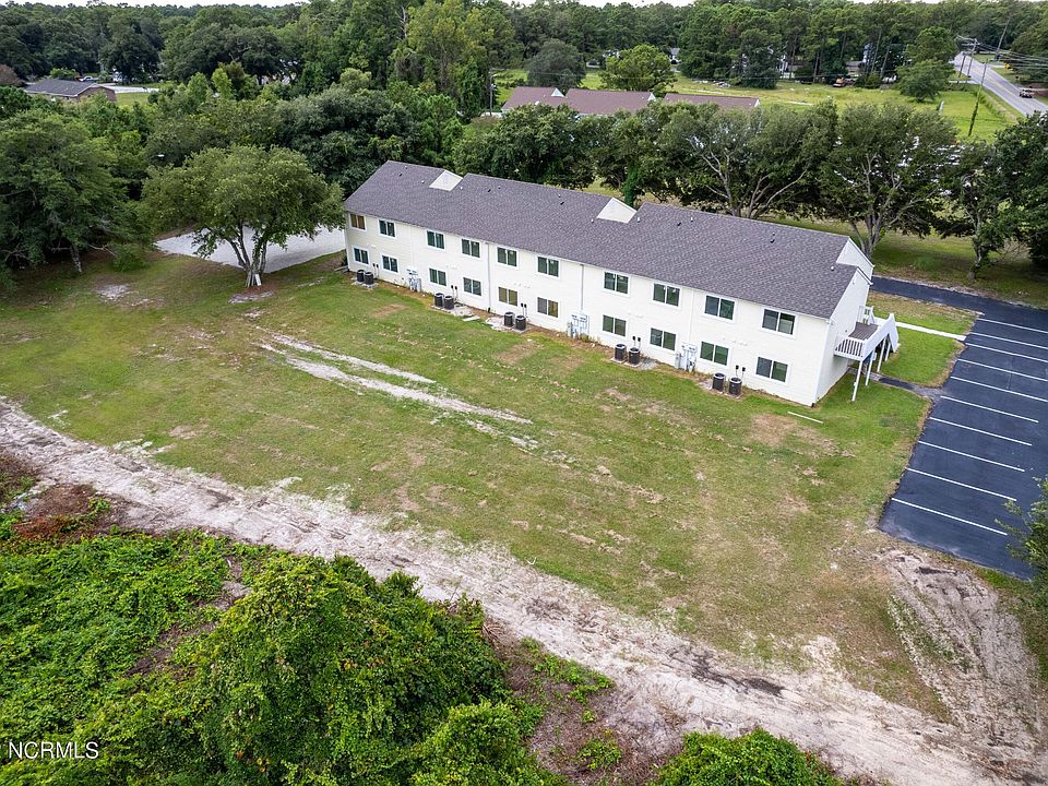 2036 Sloop Point Loop Rd Hampstead, NC, 28443 Apartments for Rent