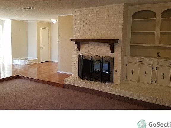 4th image of 2420 Skiles Dr