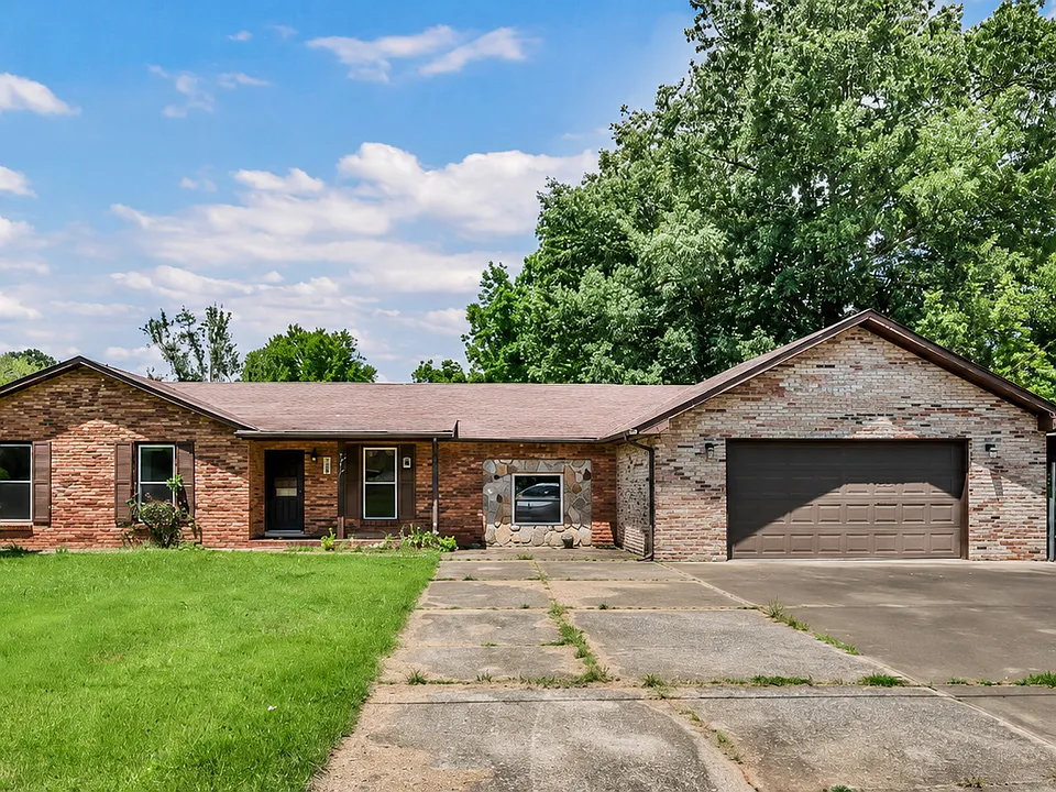 777 Helton Dr