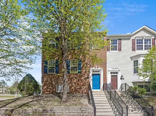 400 Village Pkwy, Circle Pines, MN 55014