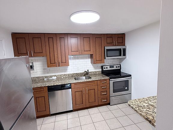 3rd image of 36 Bellvista Rd APT 14