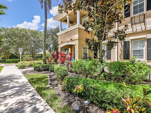2nd image of 28614 ALESSANDRIA CIR