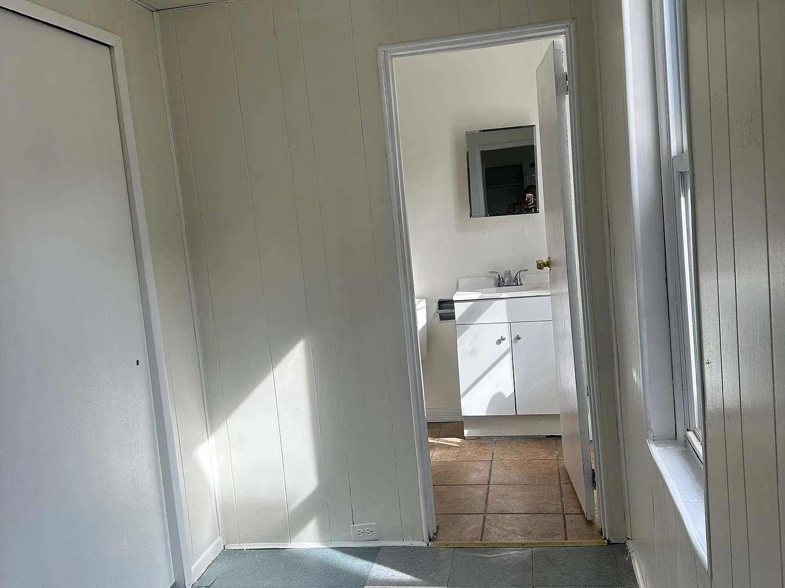4 bed, 875 sqft, $1,550 — Photo 4