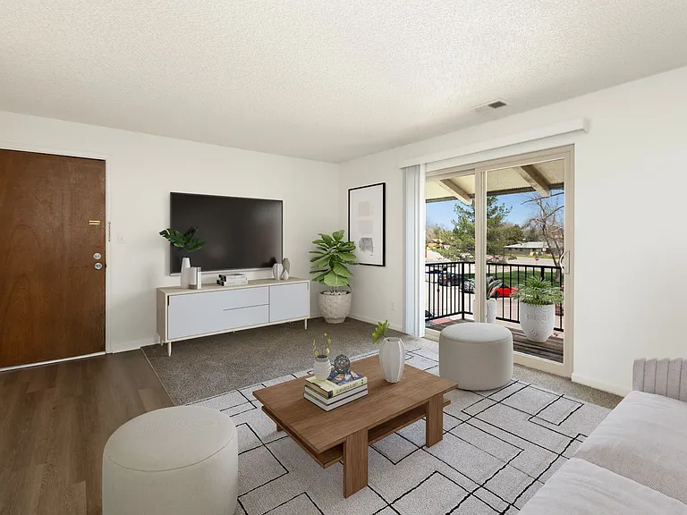 Lakemont Apartments — Photo 28