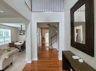 2115 W Silverleaf Ct, Addison, IL 60101