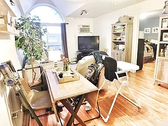 Rented by MAC Realty NY