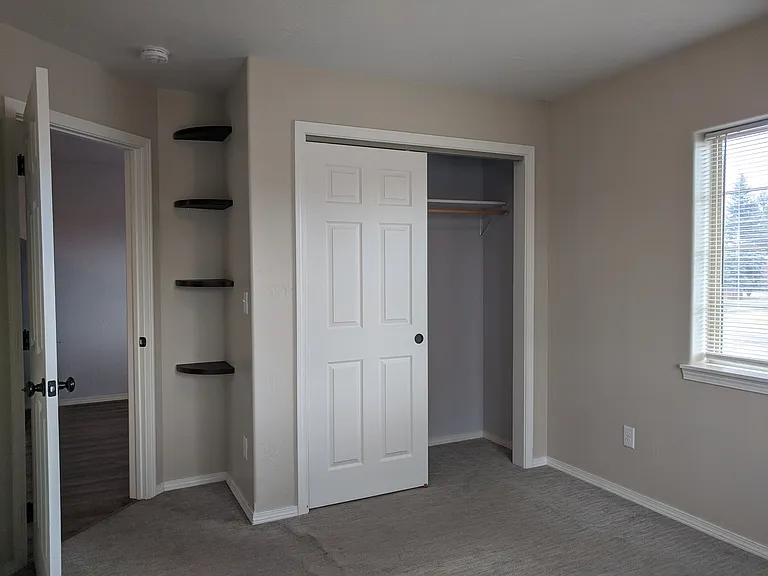 32 W Evergreen Dr — Photo 6