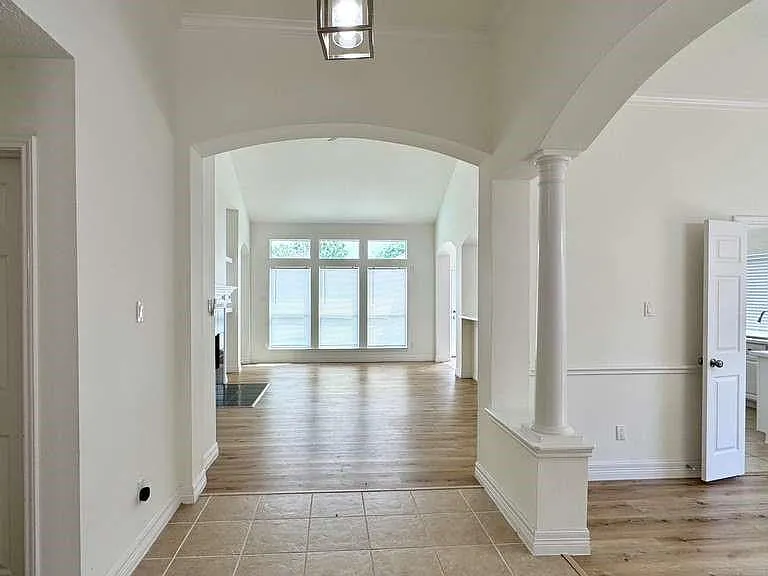 7510 Golden Thistle Ln — Photo 3