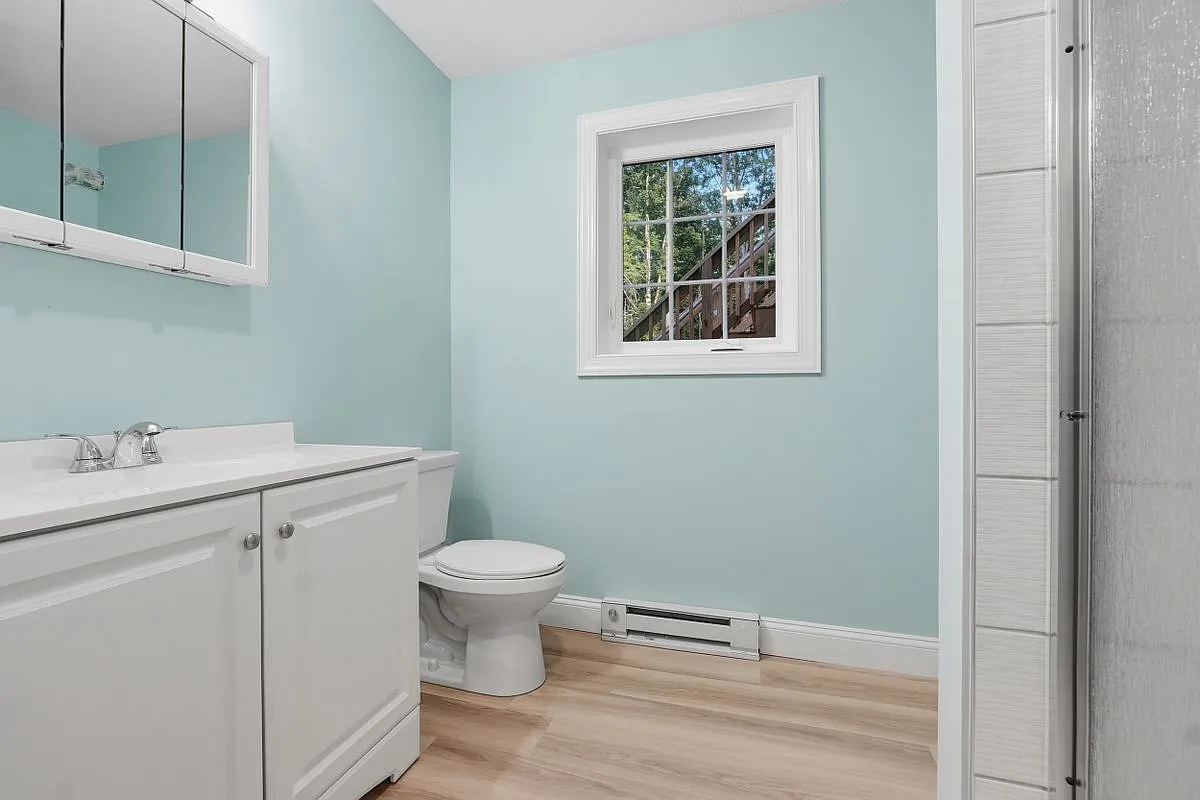 2 bed, 1.0 bath, 900 sqft, $2,100 — Photo 2