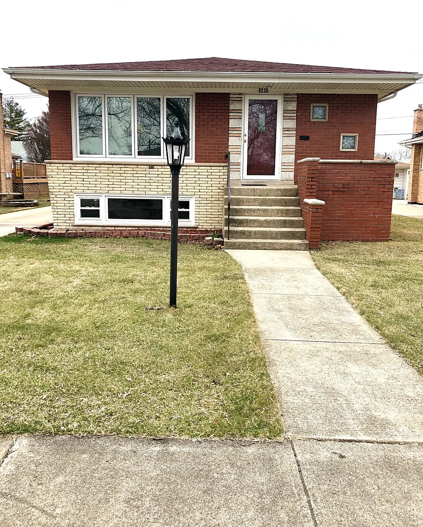 8226 Mason Ave photo 1