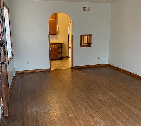 3rd image of 1406 S Lulu Ave