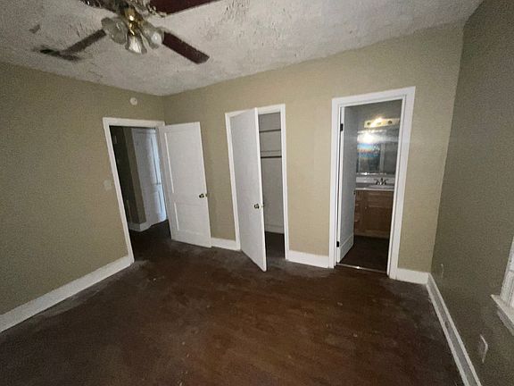 2nd image of 826 W McDowell Rd
