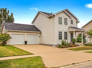 2517 Clayton Dr, Ames, IA 50010