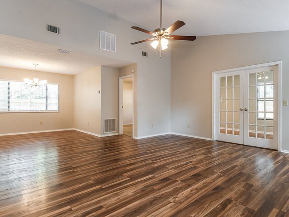 4th image of 1476 Apple Oak Ct