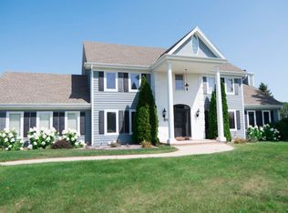 1576 Wolf Run Dr, Richfield, WI 53076