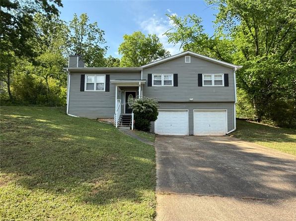 3990 N Quail Dr, Douglasville, GA 30135