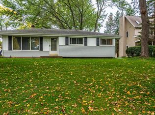 3916 Lakeview Dr, Racine, WI 53403