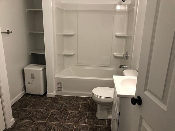 3rd image of 4 Whites Mill Dr APT B