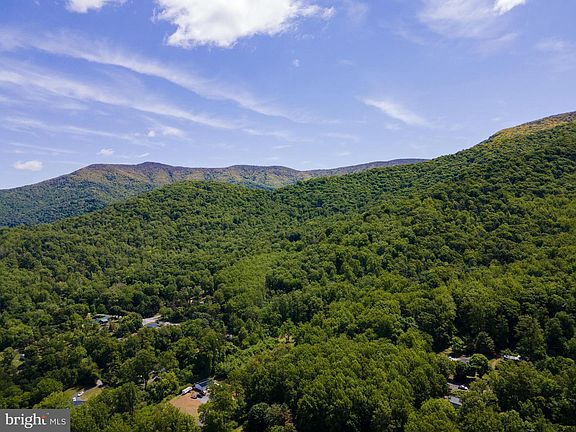 3rd image of 1097 Balkamore Hill Rd