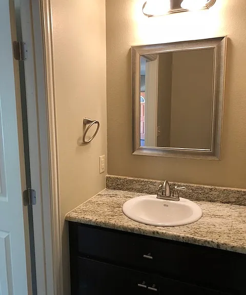 1107 Norman St #105 — Photo 10