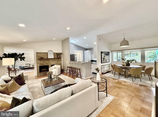 8216 Fenway Rd, Bethesda, MD 20817