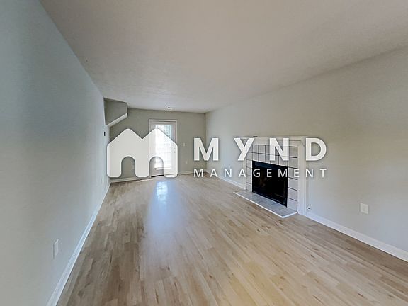 3rd image of 4461 Longley Ln