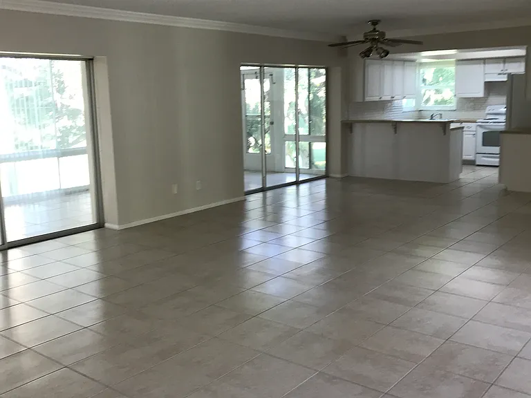 12 Country Club Dr #12 — Photo 2
