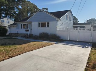 5609 Pontiac Rd, Virginia Beach, VA 23462