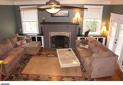 5th image of 8 Corinne Ct