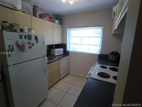3rd image of 611 Michigan Ave APT 1