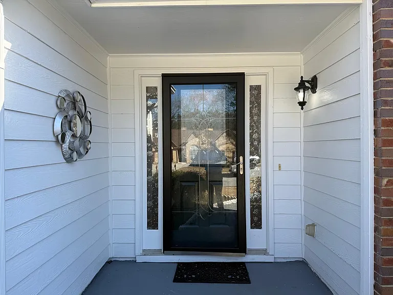 2029 Manor Oak Ln — Photo 3