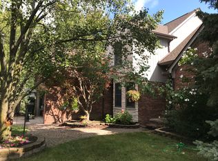 861 Dakota, Rochester Hills, MI 48307