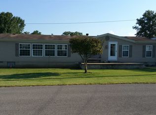401 Stewart St, Waltonville, IL 62894