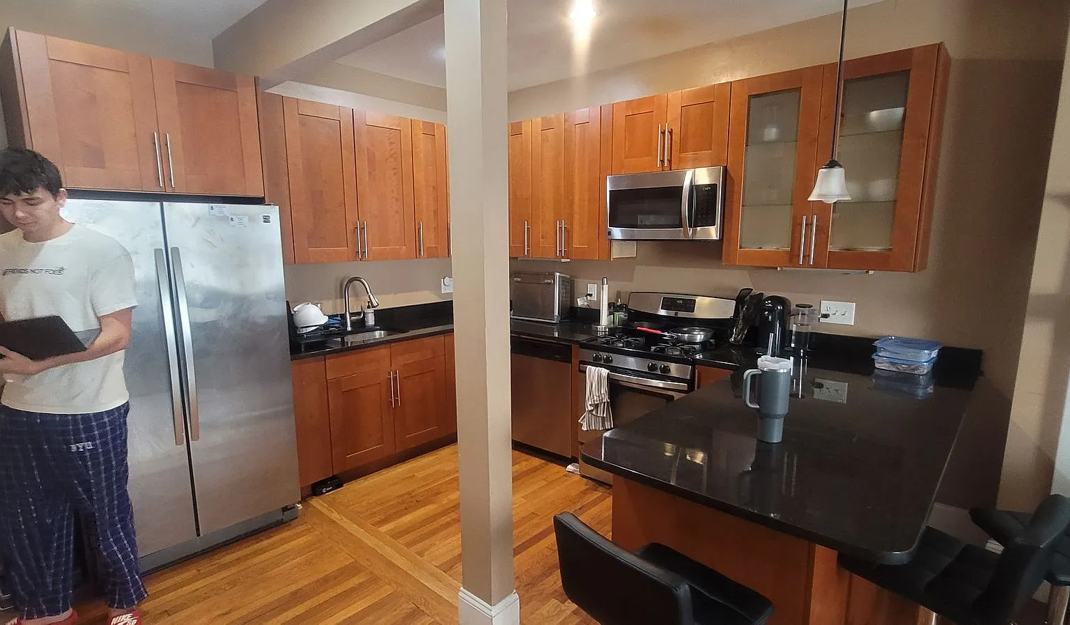 Massive Luxury Apt in Packards Corner Near BU! Central AC & Heat, XL Rooms! — Photo 4
