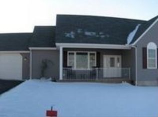 335 Fairview Dr, Selinsgrove, PA 17870