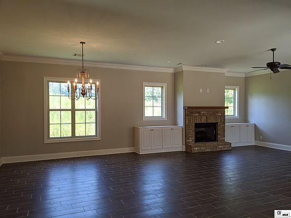 2nd image of 117 Westlakes Dr