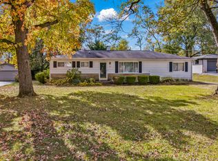 325 Shoshone Dr, Carmel, IN 46032