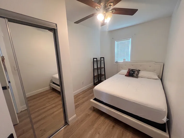 4500 McKinley St #1 — Photo 11