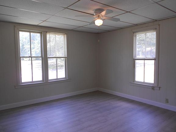 2nd image of 515&-511 W Gordon St