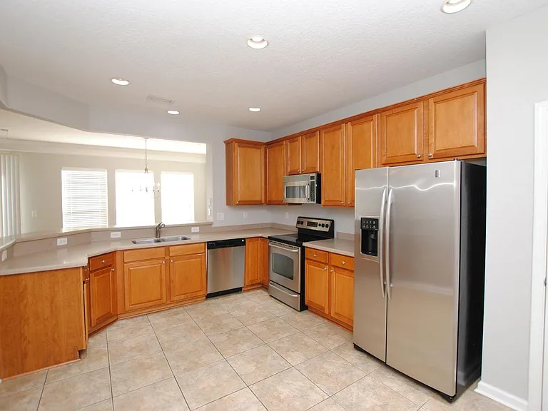 4038 Lionheart Dr — Photo 5