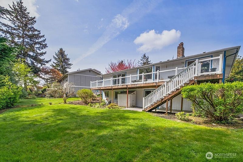 2nd image of 11213 98th Avenue SW